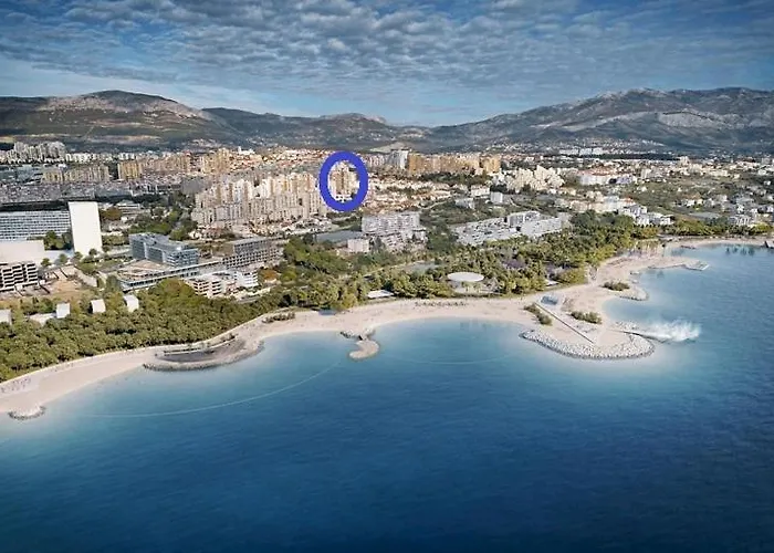 Апартаменти Azure View